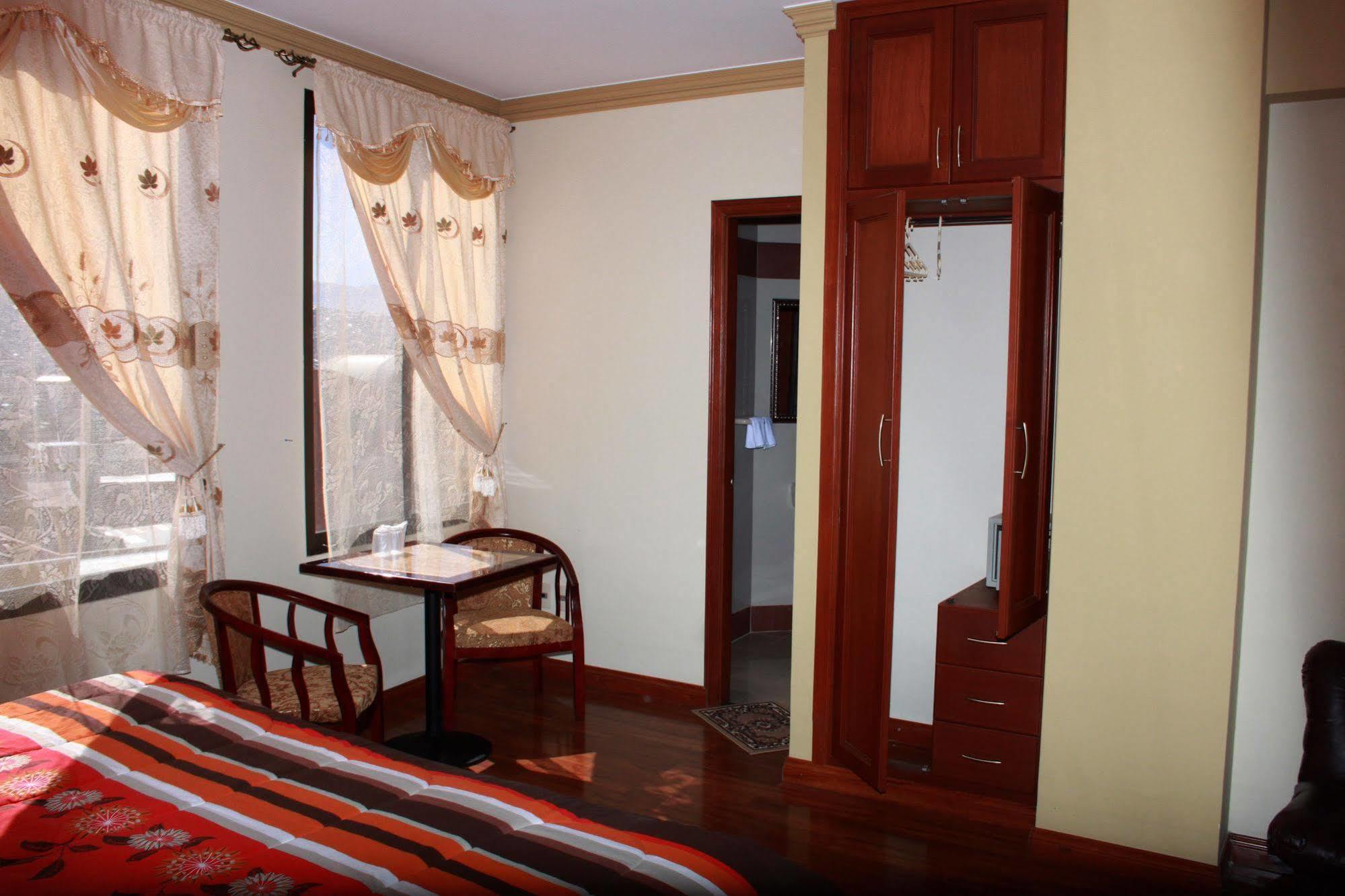 Golden Palace La Paz Luaran gambar